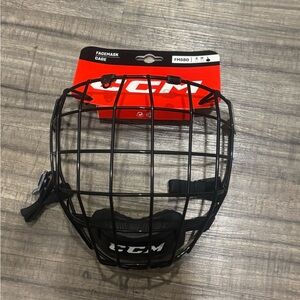 CCM FM580 Hockey Facemask Cage Senior Large Black New with Hardware